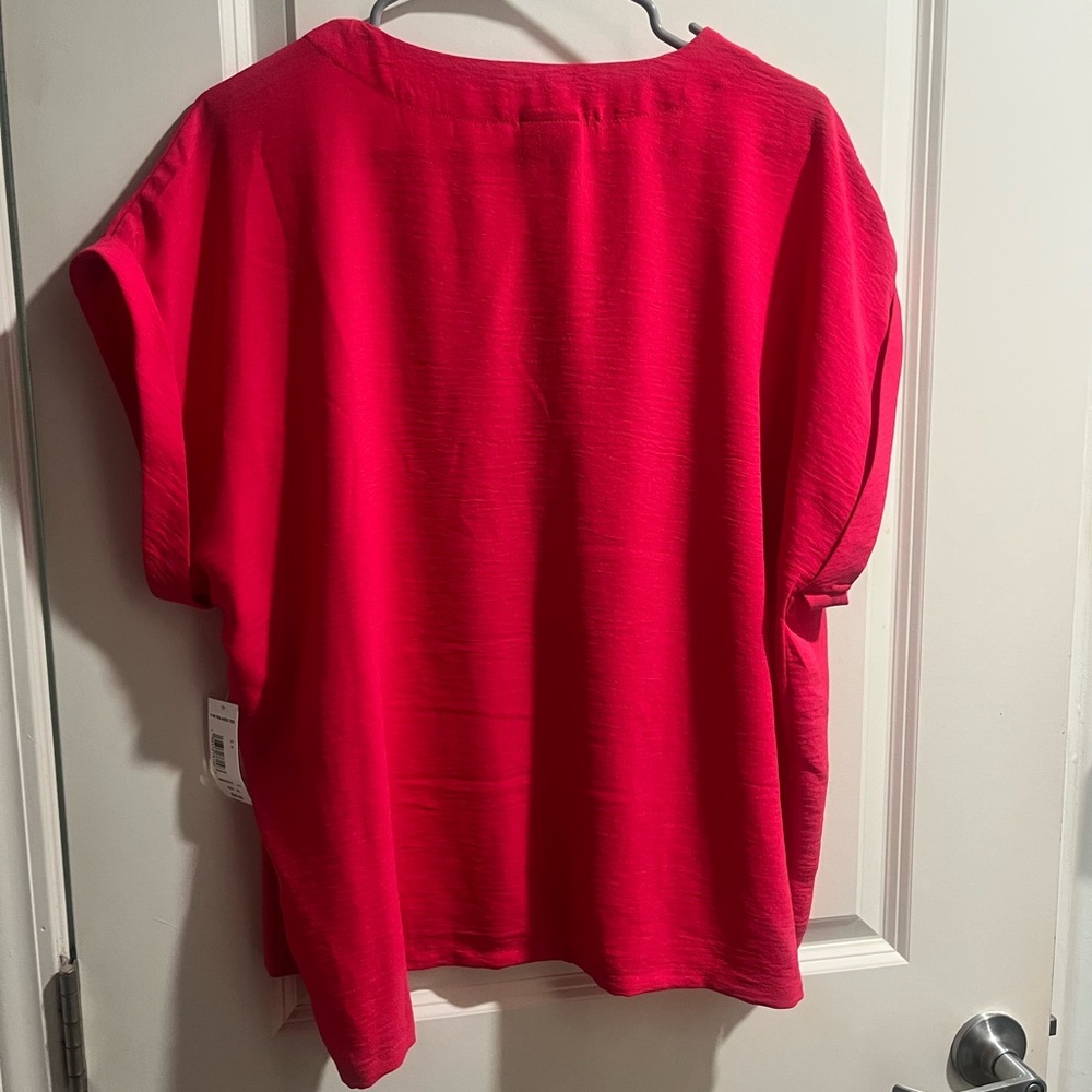 Women's V-Neck Pink Top - Picture 3 of 4